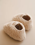 chaussons bébé en coton bouclé