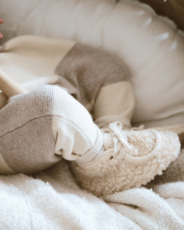 chaussons bébé en coton bouclé