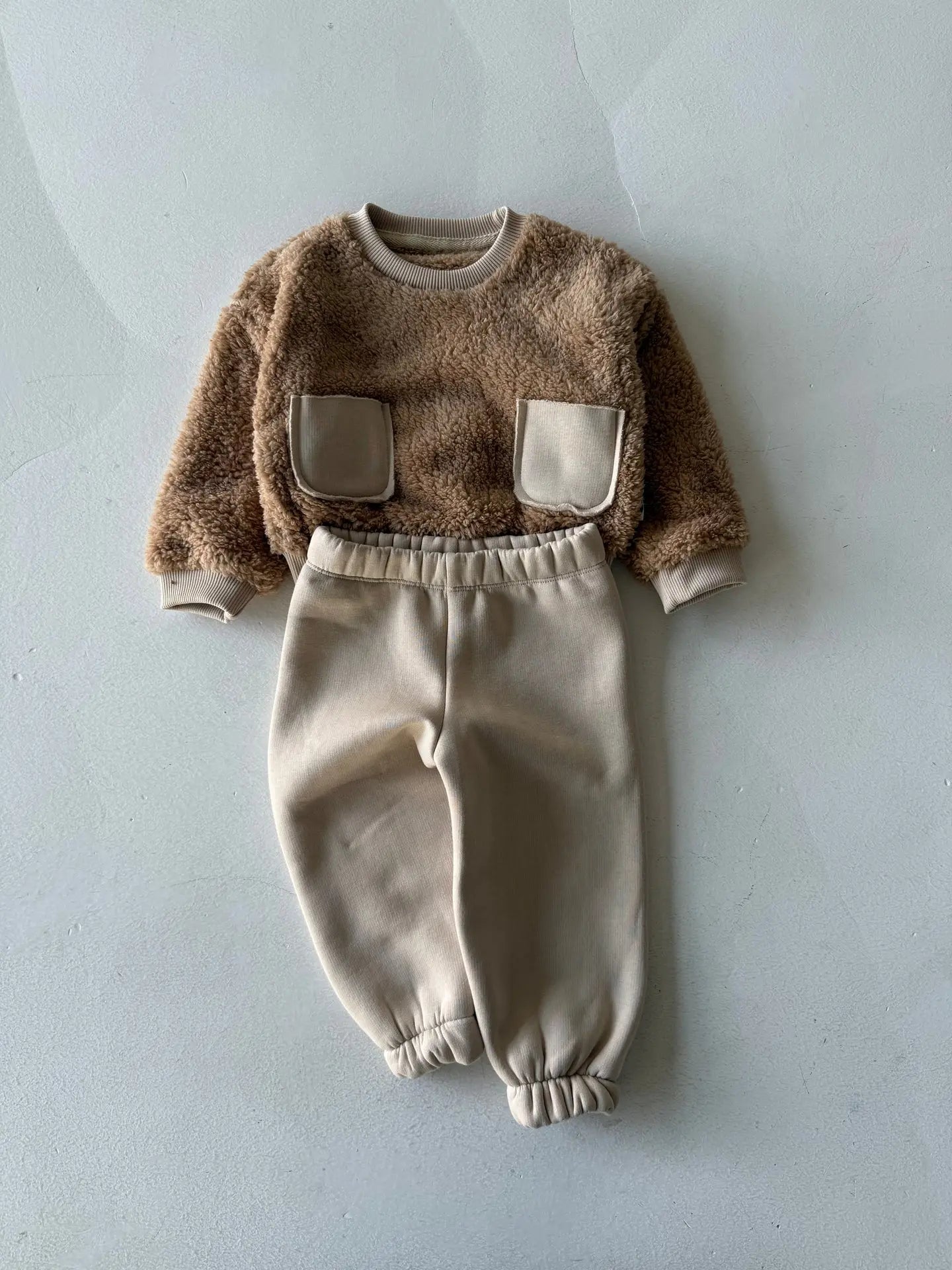 ENSEMBLE BÉBÉ EN PELUCHE AVEC PANTALON MOLLETON