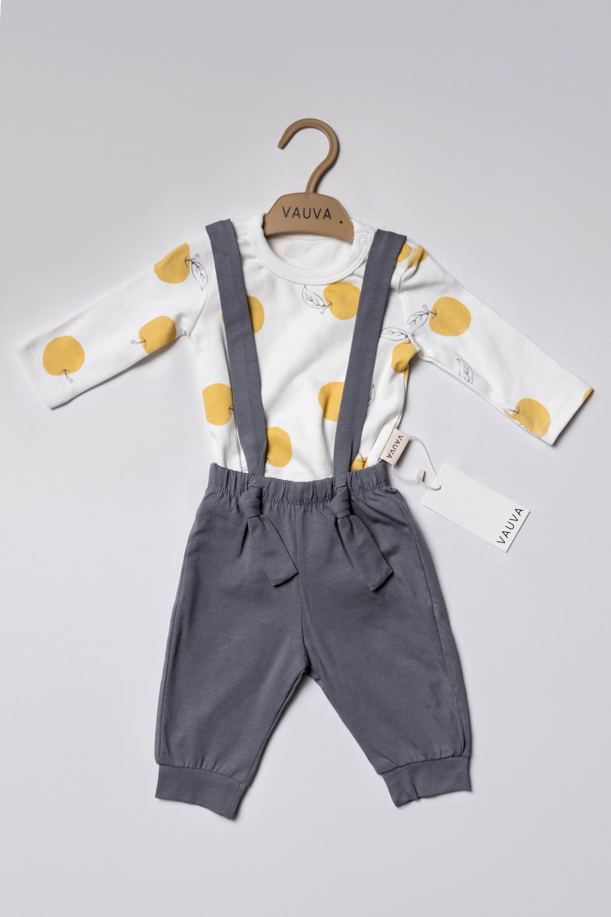 salopette bébé avec body imprimé