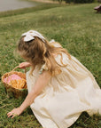 robe en lin brodée beige