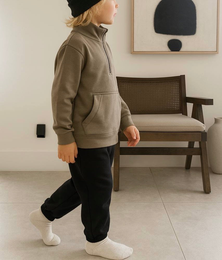 ENSEMBLE 3 PIÈCES EN COTON – SWEAT ZIP + JOGGING + BONNET