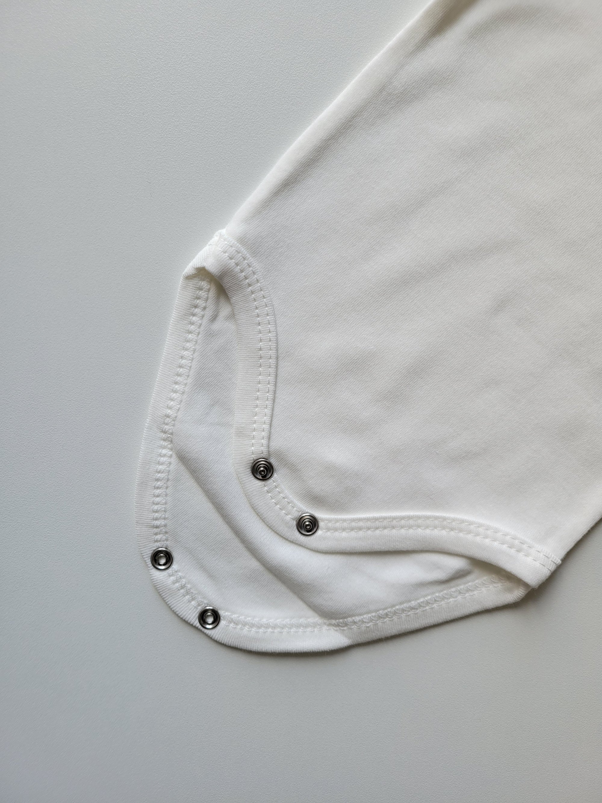LOT DE 2 BODIES BÉBÉ – ROSE ET CRÈME – MANCHES LONGUES – PRESSIONS PRATIQUES – DÈS 1 MOIS